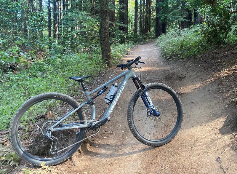 2025 Specialized Epic 8 Comp - Medium