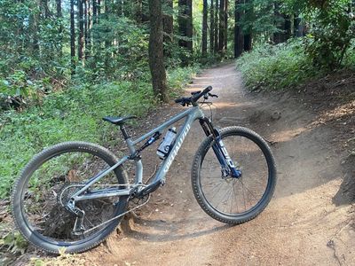 2025 Specialized Epic 8 Comp - Medium