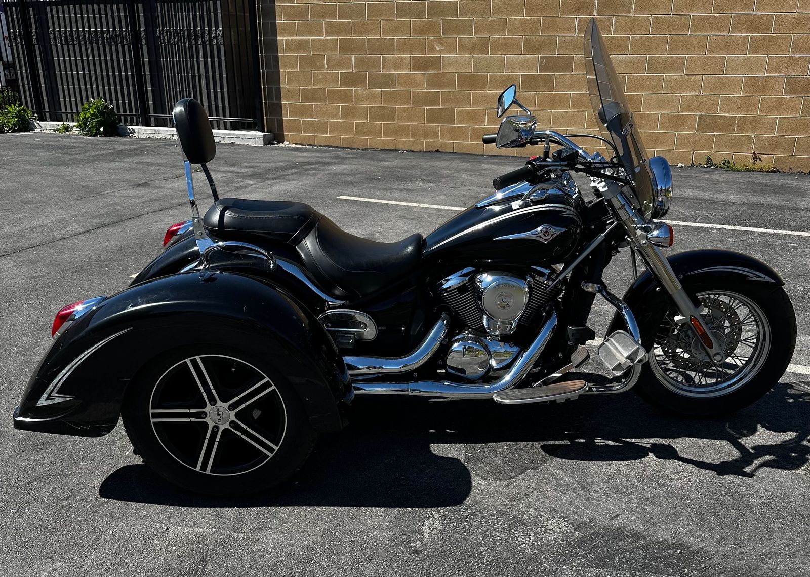 2011 Kawasaki Vulcan 900 Trike - LOW MILES - Lehman Storm