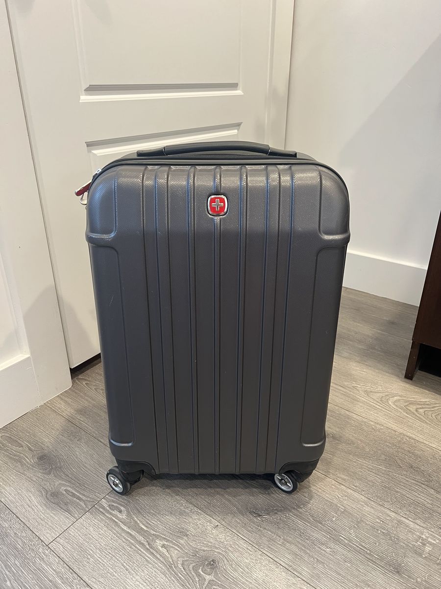 SwissGear Hardside Carry-On Suitcase