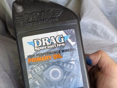 Harley Davidson primary oil big twin motorcycle