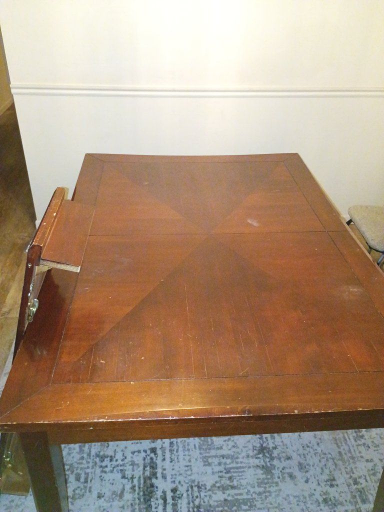 DINING ROOM TABLE