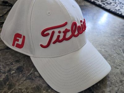 Titleist Pro V1 FJ White Mesh Fitted Golf Hat Cap L/XL Embroidered Logo