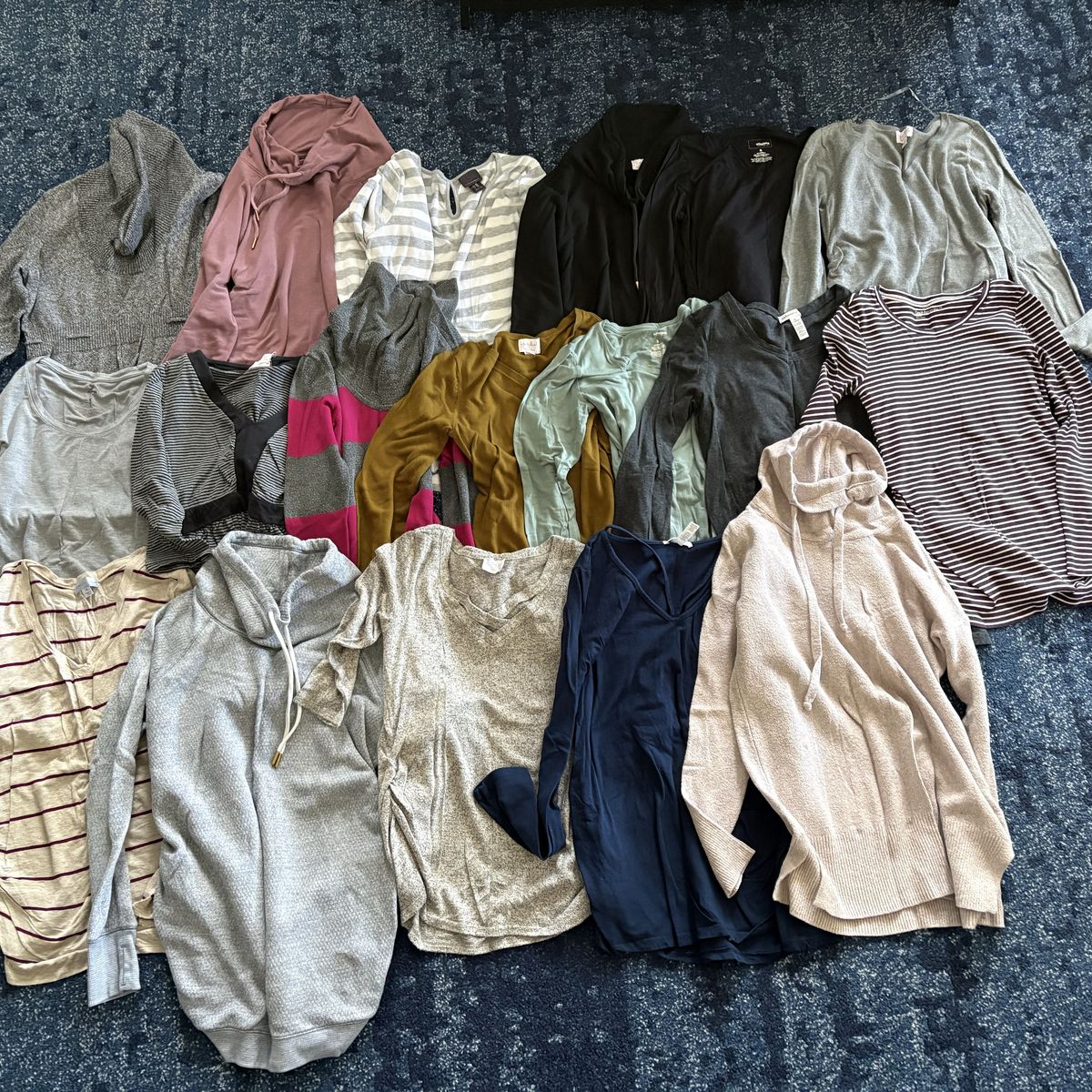 Maternity Shirts & Sweaters