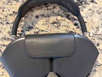 Apple AirPods Max (Gen 1)