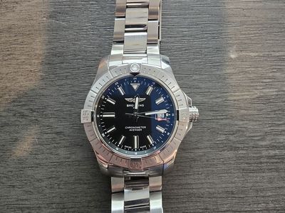Breitling Avenger 43mm