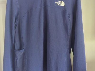 Women's large The North Face long sleeve 1/4 zip moisture wick shirt