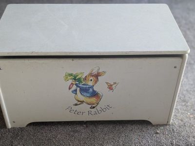 Peter Rabbit Toy Box
