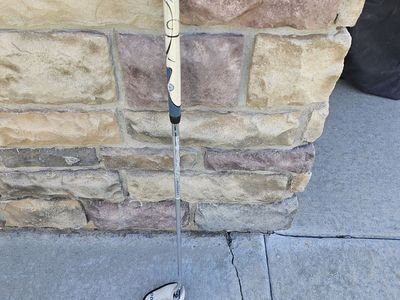 Odyssey women's right handed putter