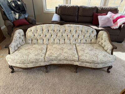 Victorian Rococo Revival Couch(circa1960's)