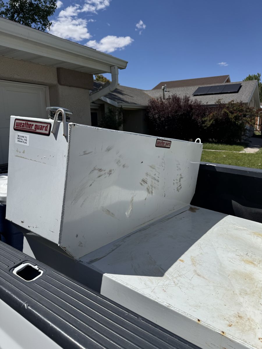 Transfer tank
