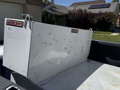 Transfer tank