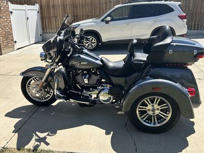 Beautiful 2022 Harley TriGlide
