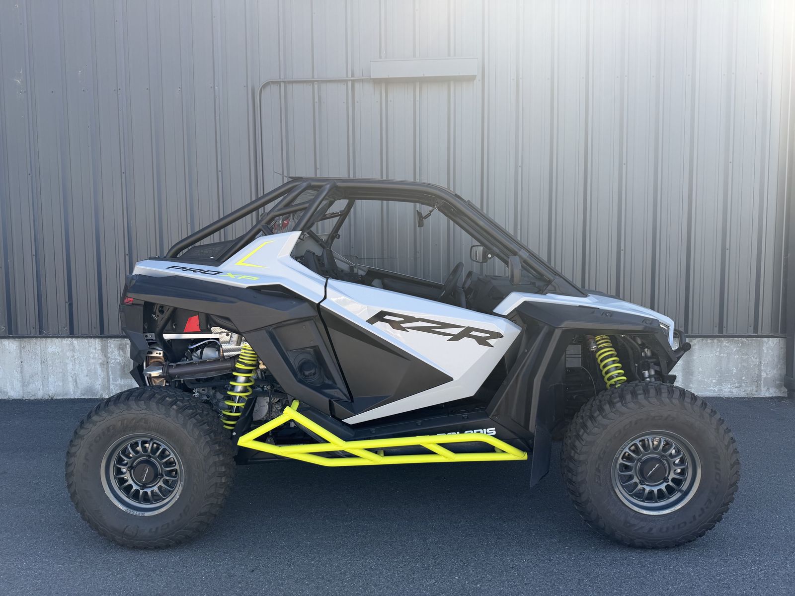 2021 POLARIS RZR Pro XP Sport Ghost Gray - UP17533