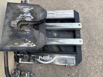 PullRite SuperGlide 4100 Fifth Wheel Hitch and Accessories