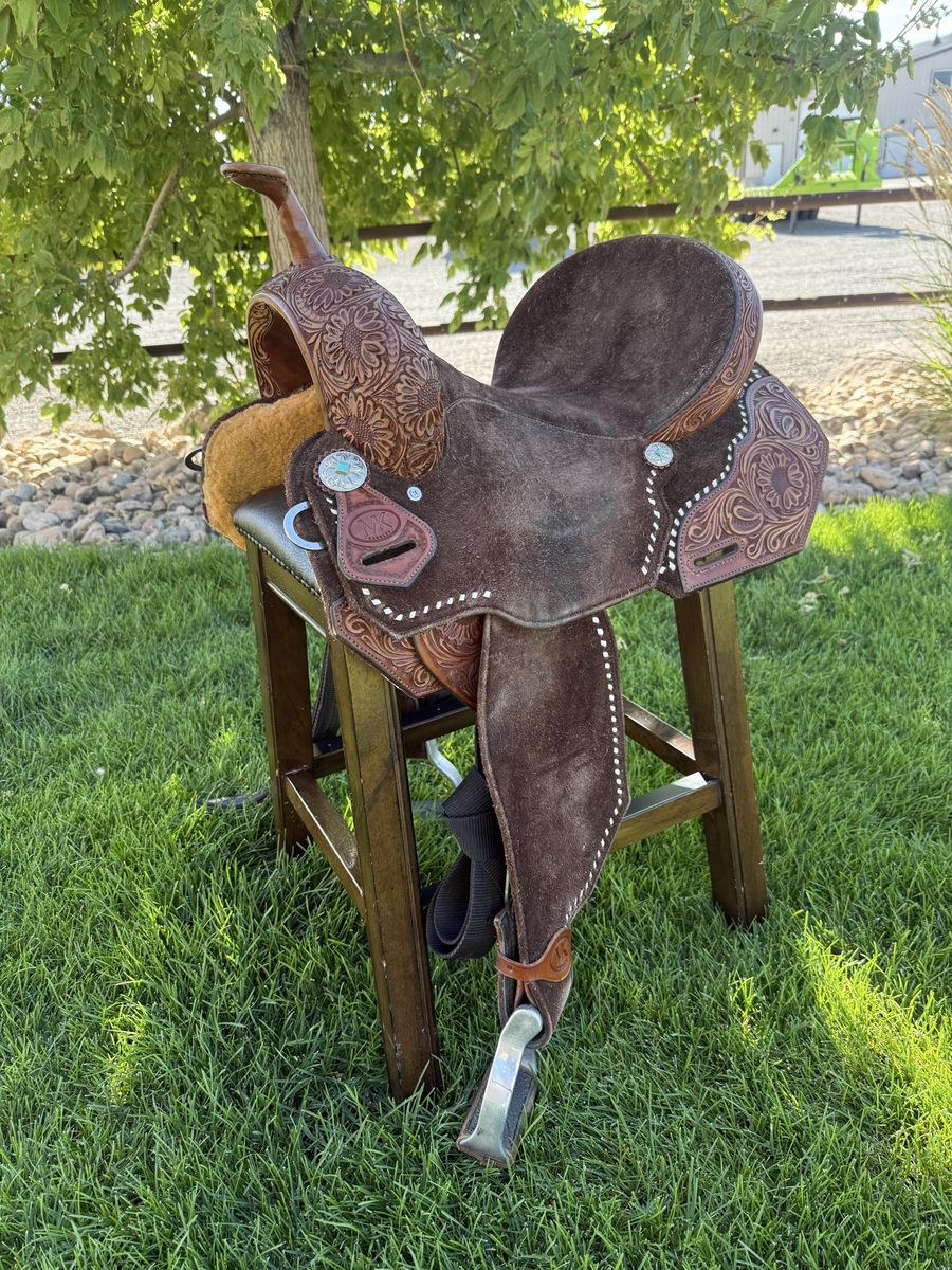 Barrel Saddle 