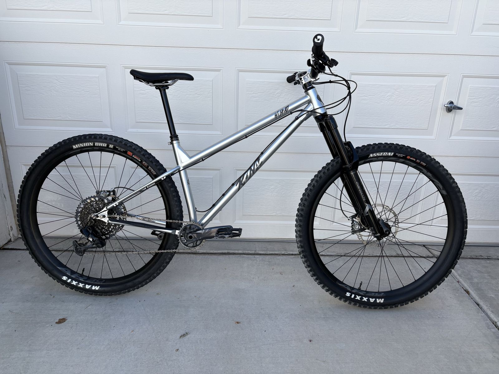 2026 Kona Honzo ESD - Large