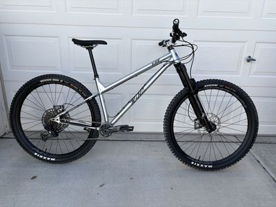 2026 Kona Honzo ESD - Large