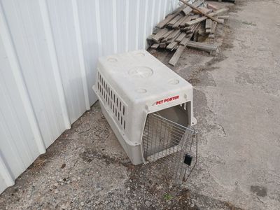 Pet Porter Large Pet Carrier $20