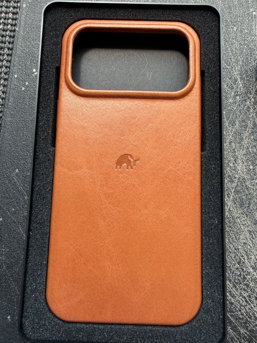 Bullstrap Leather iPhone 17 Pro Max case