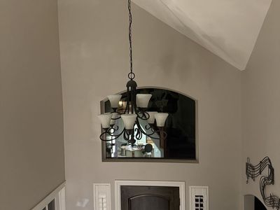 Elegant oil rubbed bronze Chandelier - 9-Light Frosted Glass Shades, Classic Design