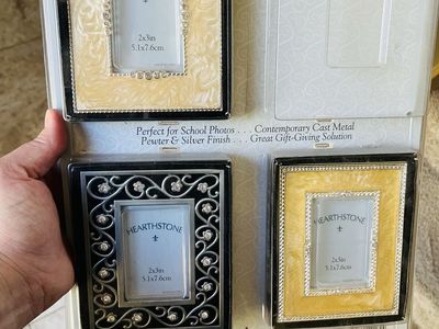 Hearthstone 2x3 Cast Metal Photo Frames - Pewter & Silver Finish, Gift Box