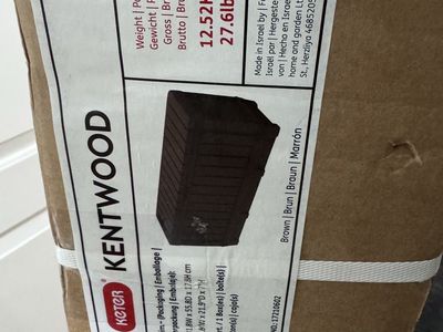 Storage container