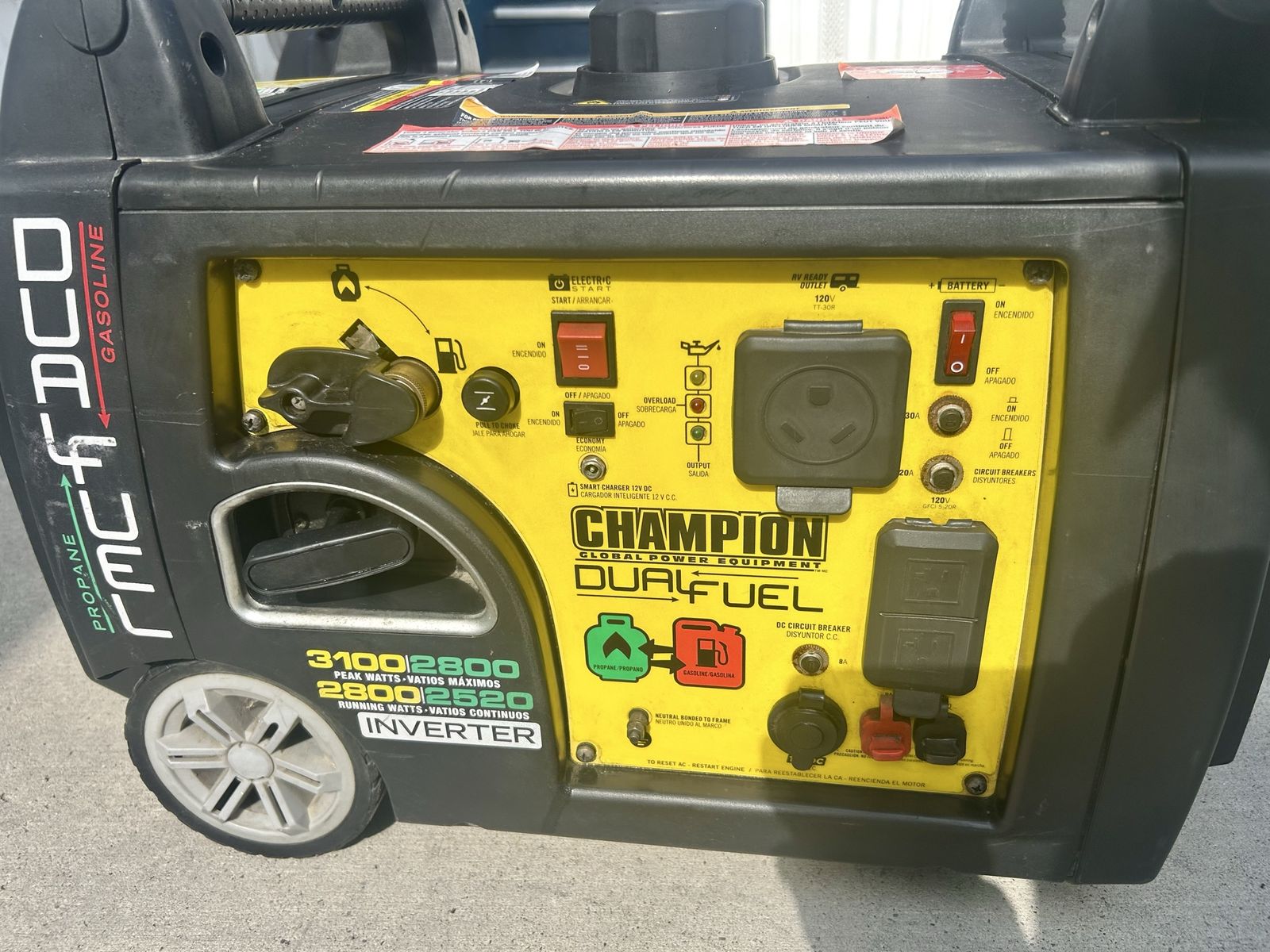 Champion 3100 Watt Dual Fuel Generator