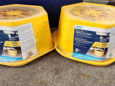Camco heavy duty Stabilizer Jack Supports, supports 6000lb each