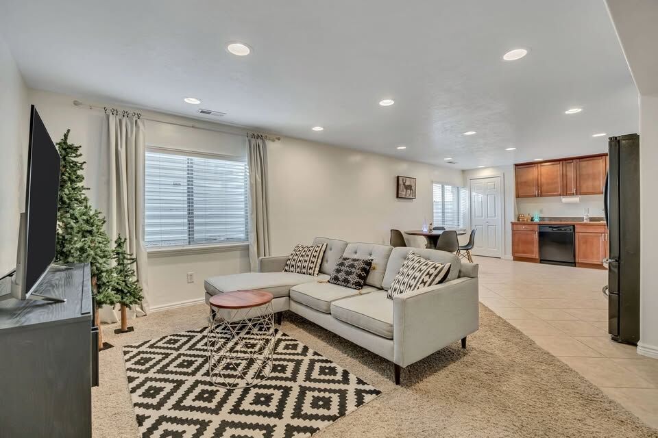 Drake West Elm couch reversible chaise lounge, grey linen