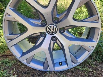 Volkswagen 18" OEM Silver Wheel Rim 7.5Jx18H2