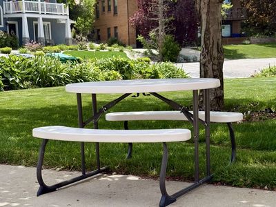 Lifetime little kid table