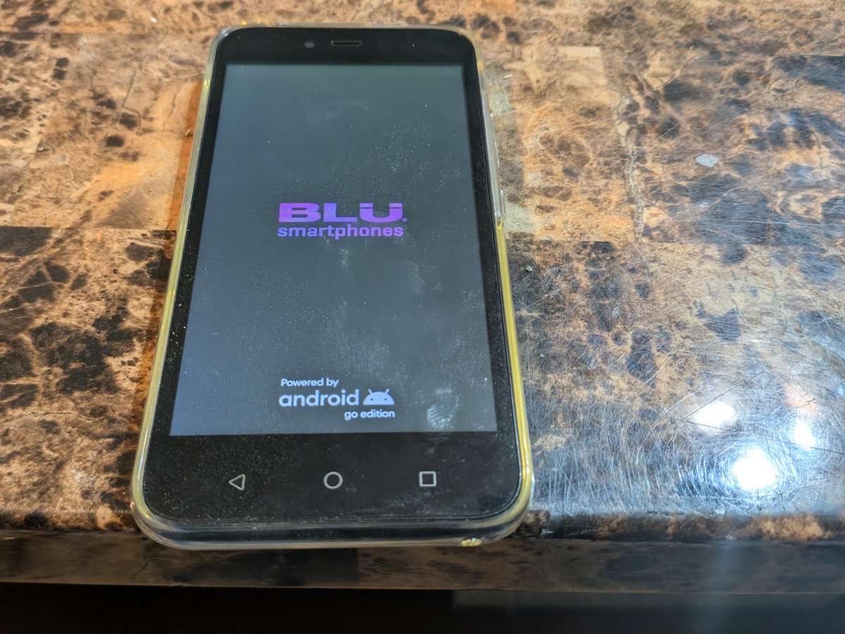 BLU Studio X5 Smartphone - Black (Unlocks/Android Go Edition)