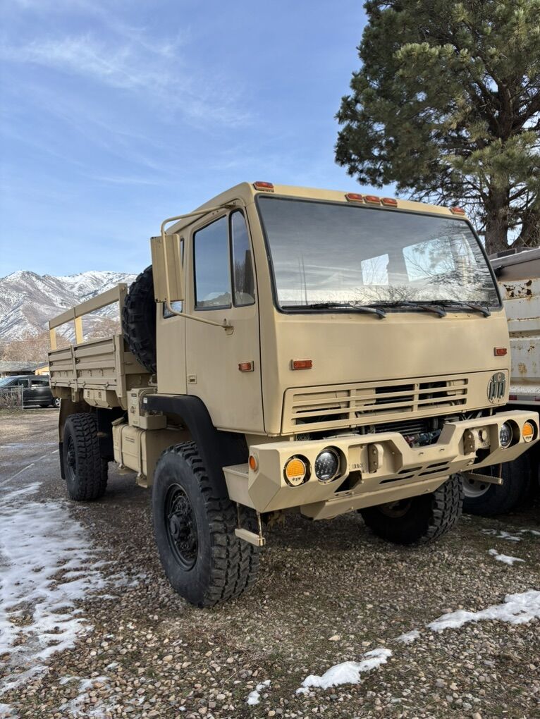 1997 Stewart & Stevenson M1078 LMTV Army Truck