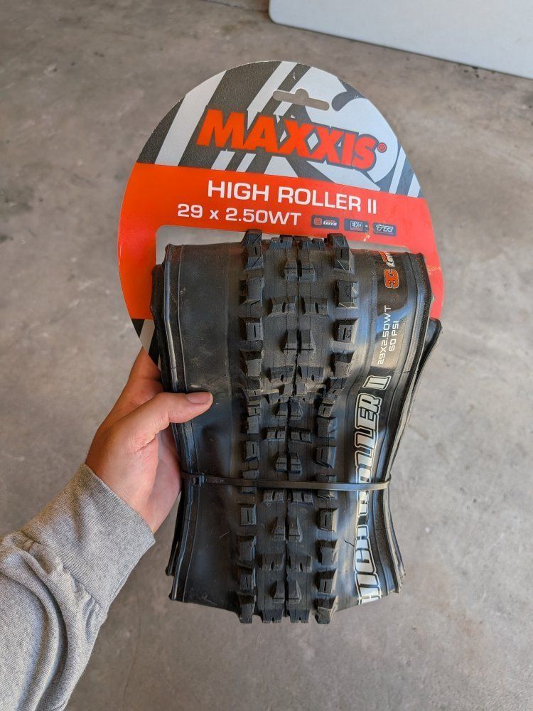 Maxxis High Roller II