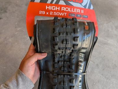 Maxxis High Roller II