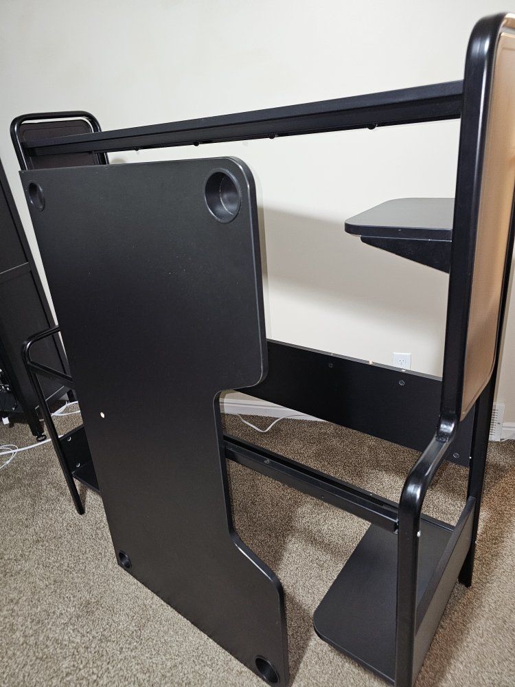 Main image 4