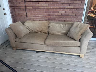 Free Outdoor Couch