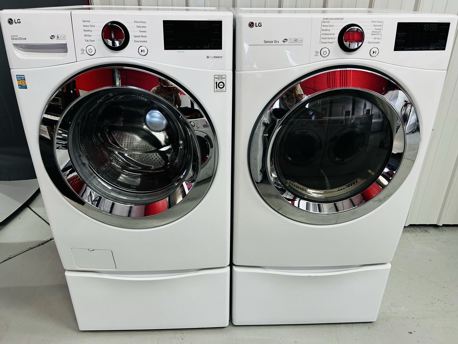 Lg Steam Electric Front Load Set With Pedestals