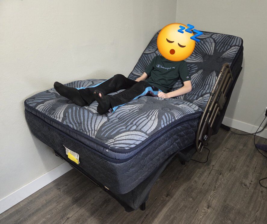 Twin XL adjustable bed with pillowtop mattress