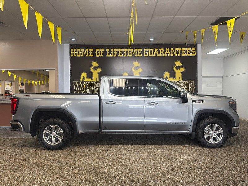 2024 GMC 1500 SLE
