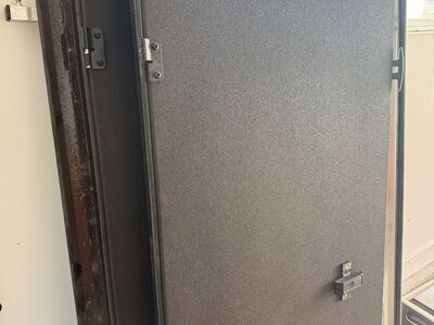 Diamondback HD Truck Bed Cover Ram 2500.