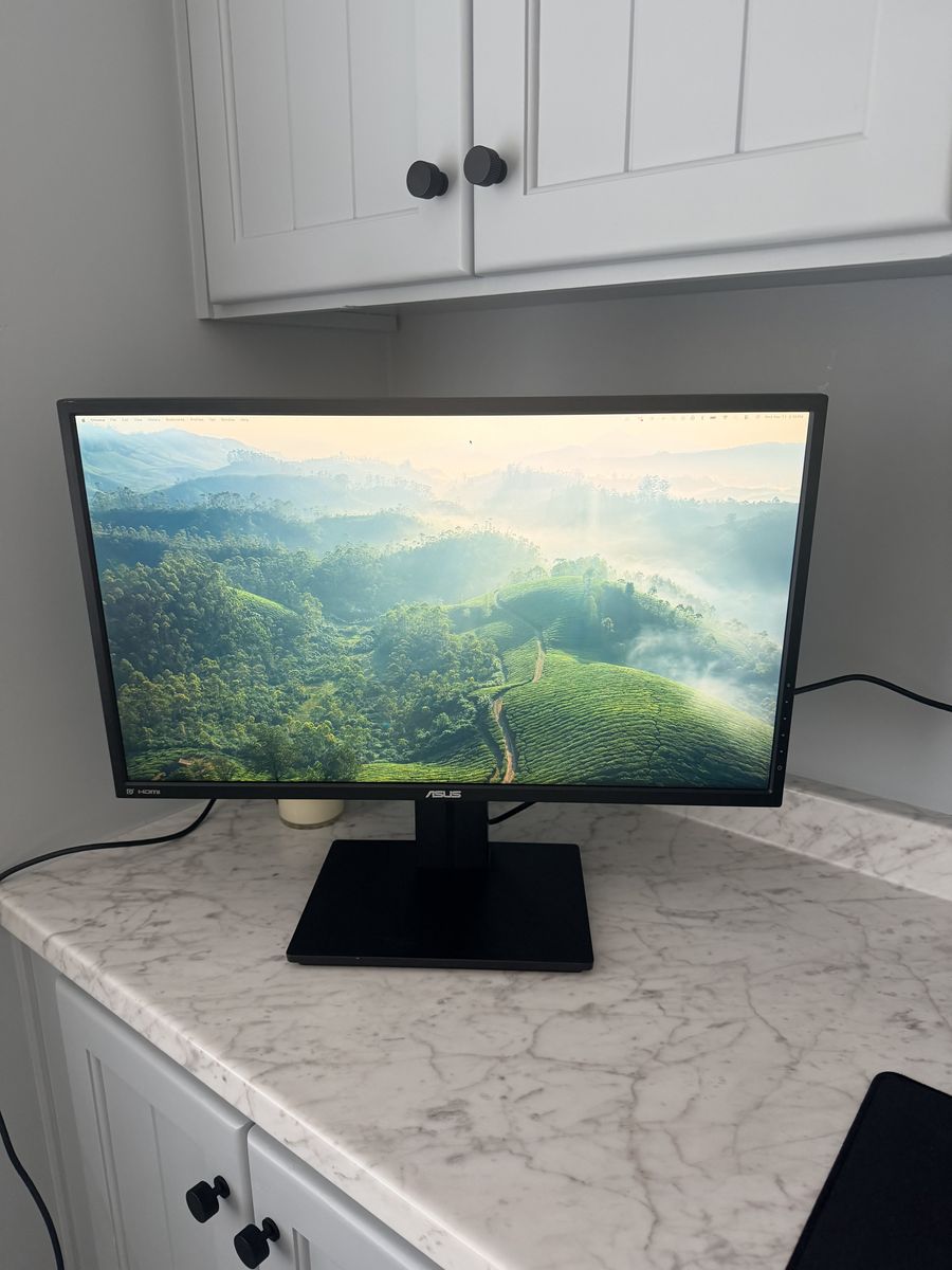 27 Asus Monitor