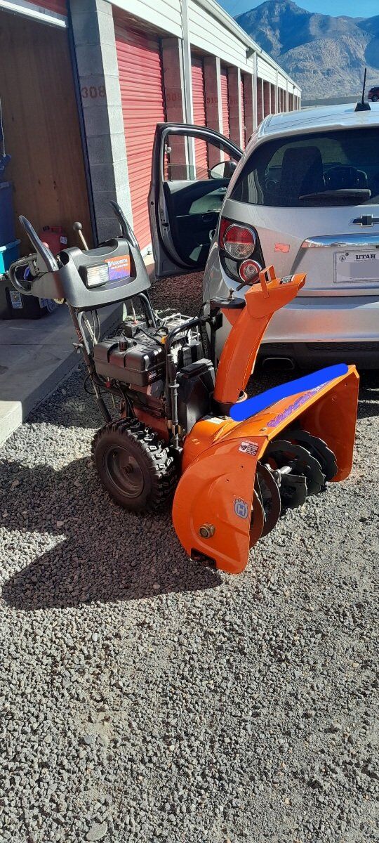 Husqvarna Snowblower