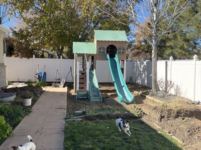 Lifetime play set with money bars and 2 slides