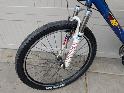 K2 DS2000. 26" wheels, Noleen shocks, 27 spds, size L