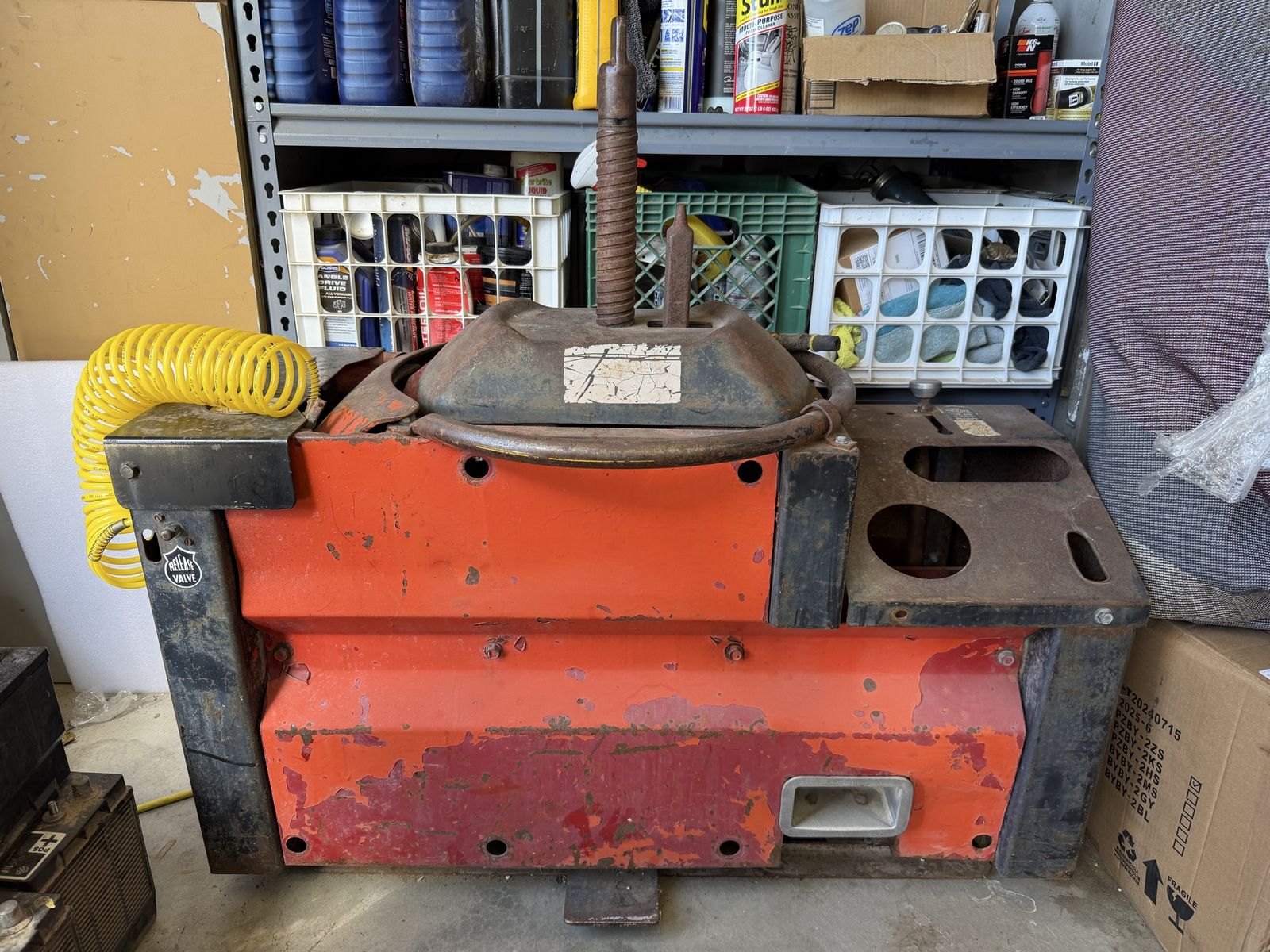 Old tire changing machine FREE!!!!