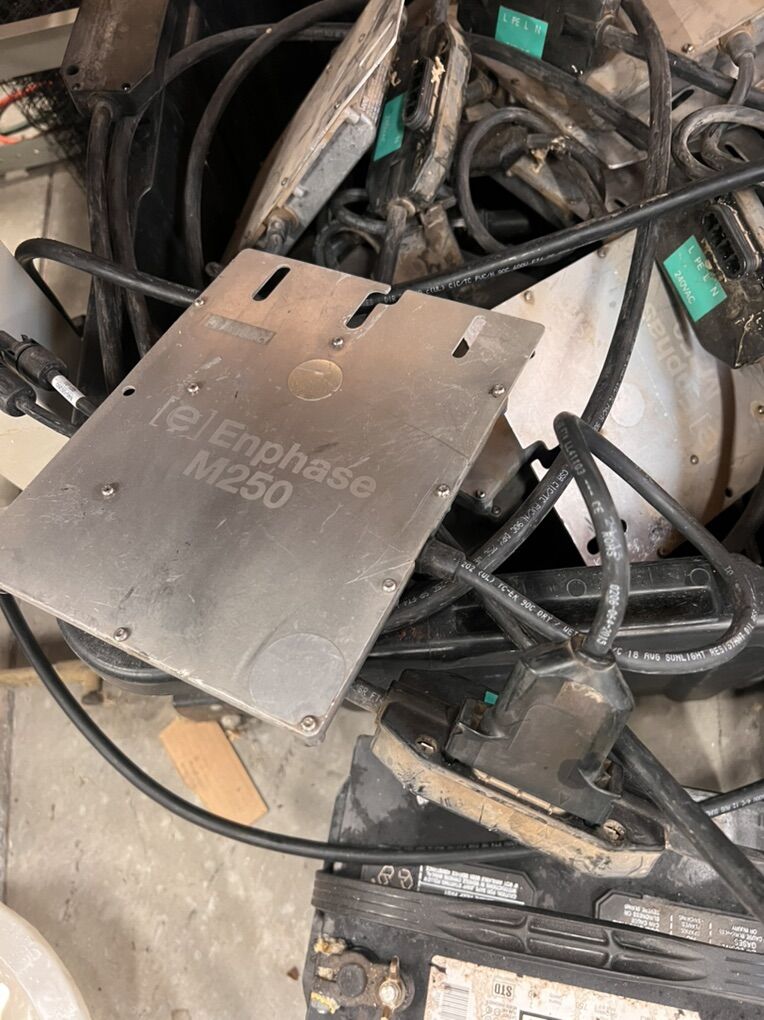 Solar Enphase M250 Microinverters