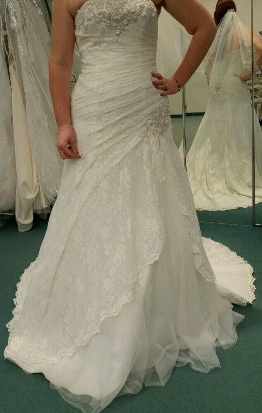 David's Bridal Ivory Fit & Flare Lace Dress YP3344