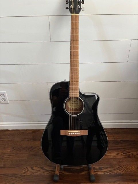 FENDER Electric/Acoustic Dreadnought, Black CD-60SCE, barely used, many accessories incl hardcase, in Springville